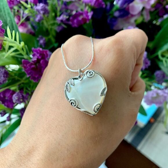 Sterling Silver  Heart Shaped Genuine Mother of Pearl Necklace - Picture 1 of 13